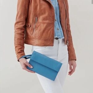 Hobo Fuse Leather Wristlet Clutch Wallet Bag, Blue